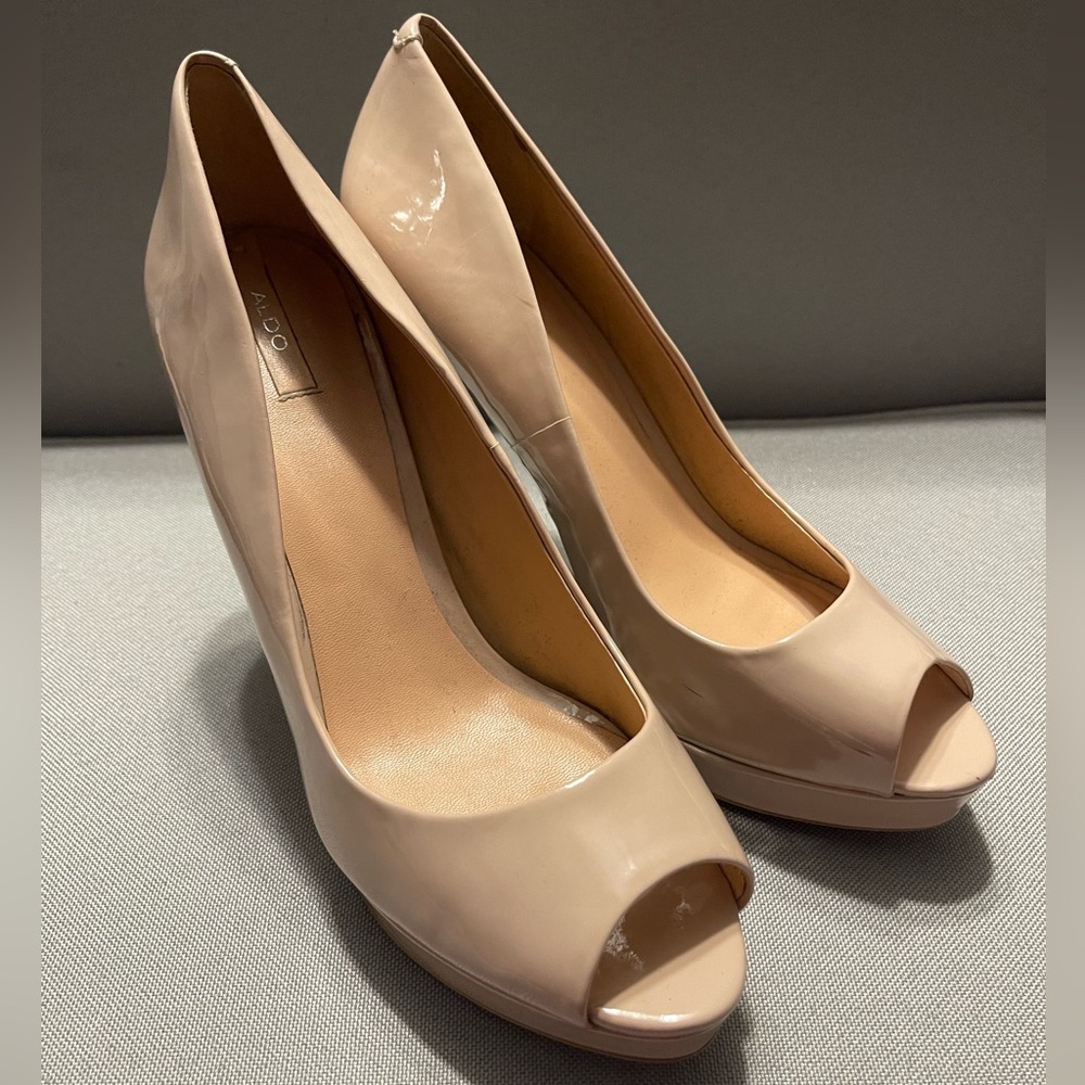 ALDO Peep Toe Nude Patent Leather Pumps 9